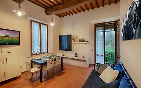 CasaZappa - In centro a piedi, parcheggio e giardino privato